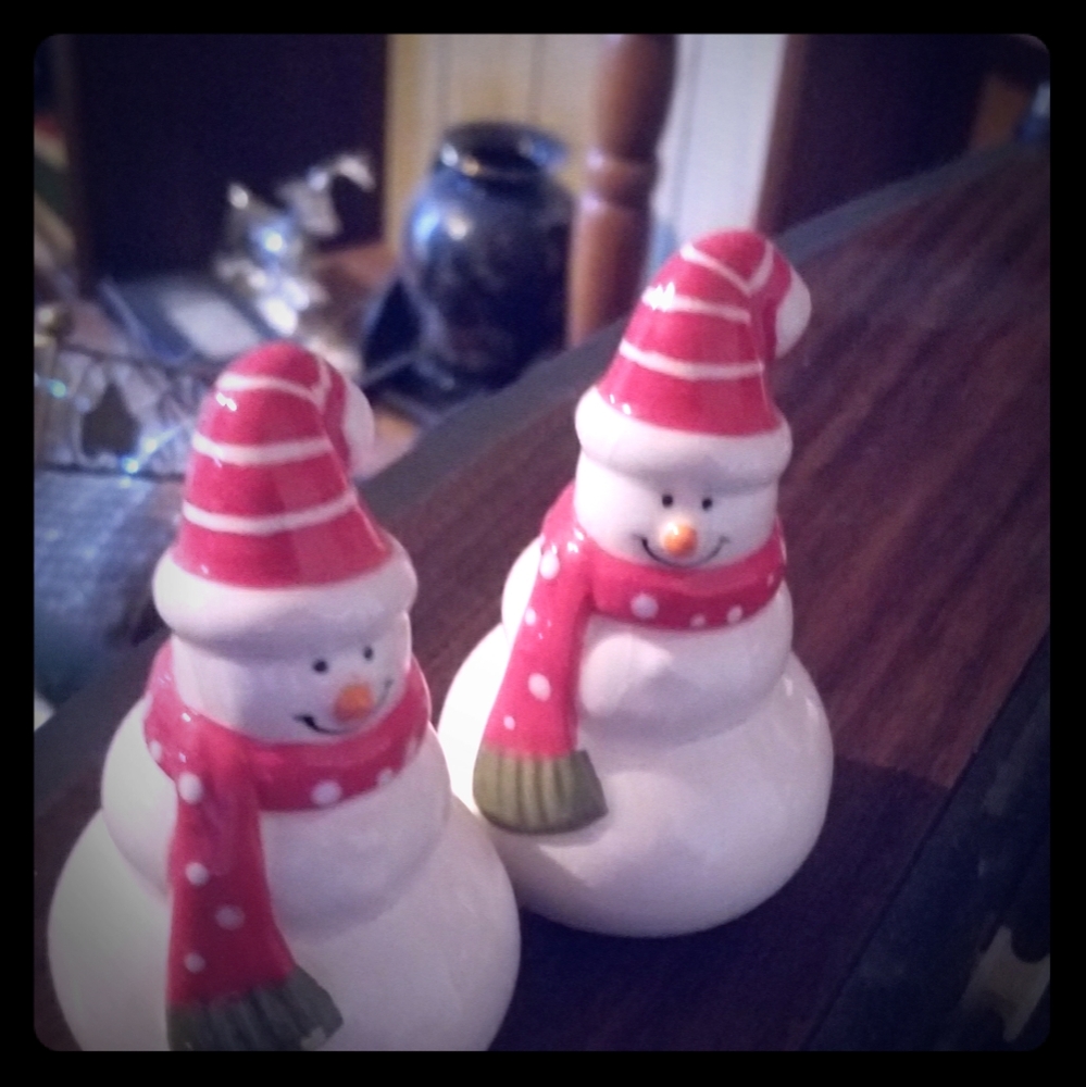 snowman  salt and pepper shakers